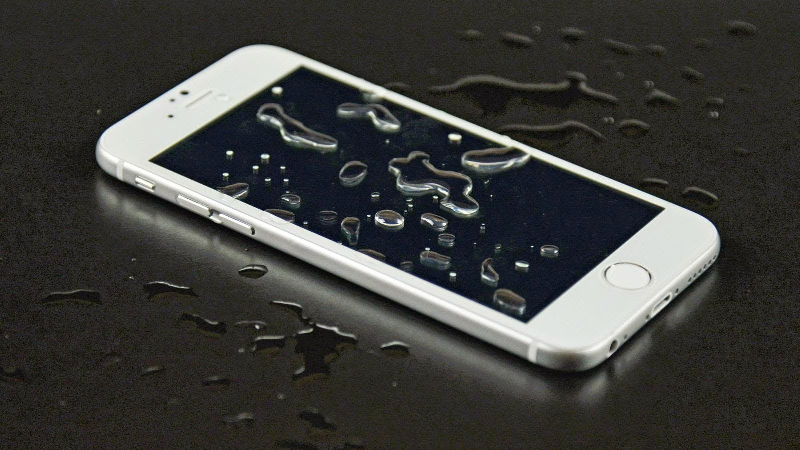 How to overhaul your water damaged iPhone